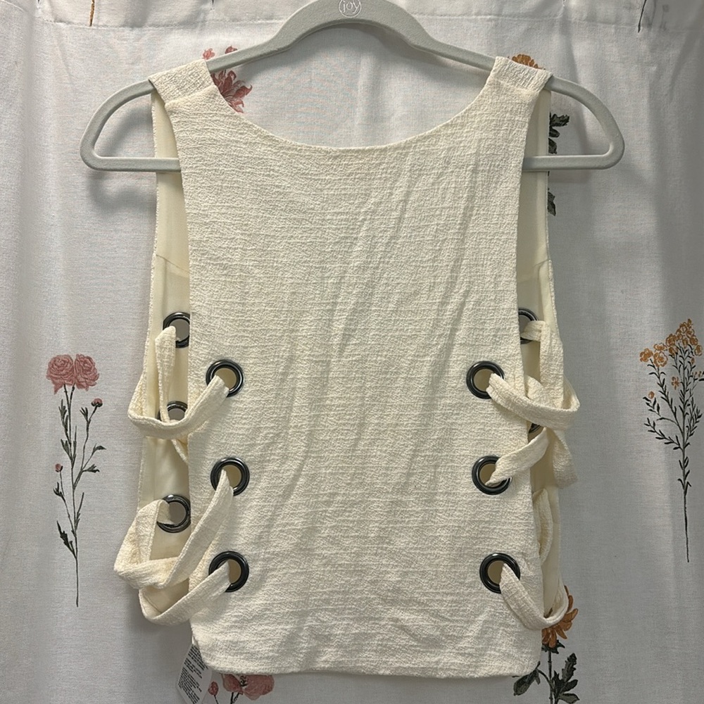 NWT Urban Outfitters Silence + Noise Grommet Tank - Picture 7 of 8